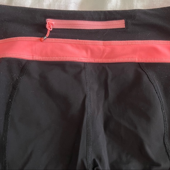 Lululemon Run Inspire Crop with Luxtreme mesh - Picture 6 of 7